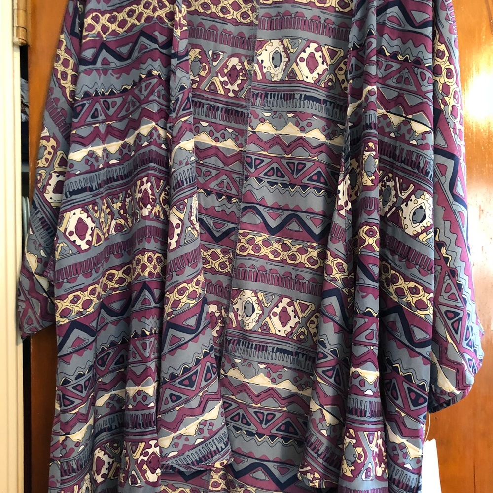 Brand new Lularoe Lindsey kimono medium